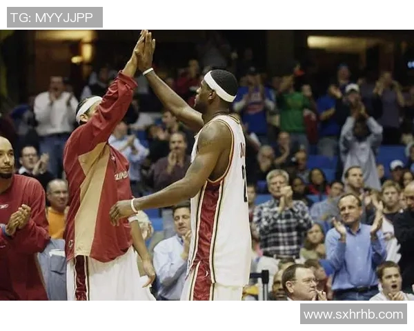 詹姆斯领衔对决活塞五虎的精彩瞬间与历史回顾