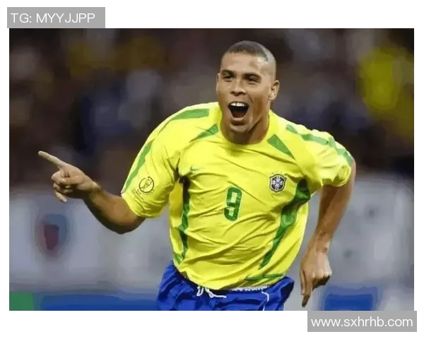 马丁内斯的传奇之路：从草根球员到世界足球巨星的成长历程