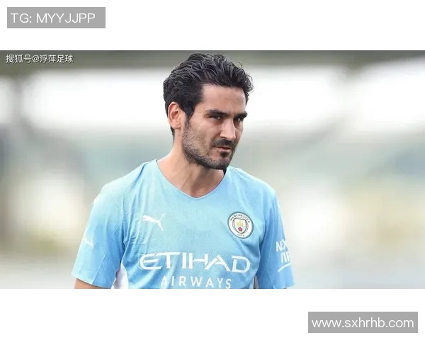 京多安的传奇之路：从默默无闻到足球巨星的蜕变与荣耀