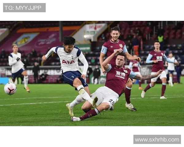 曼联与伯恩利精彩对决比赛录像回顾及精彩瞬间分析